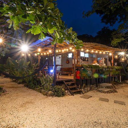 Akih Pods Hostel Playa Santa Teresa  Luaran gambar